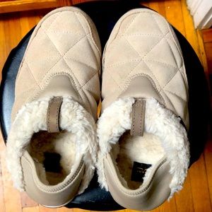 Teva mules clogs suede NWOT size 9